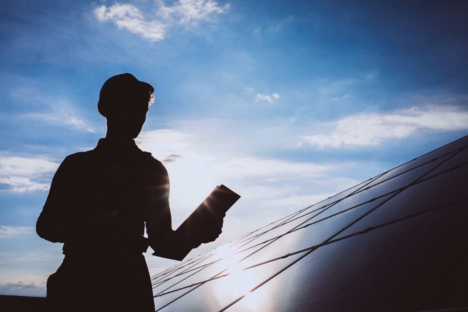 Photovoltaik Installation - Solaranlage auf Dach